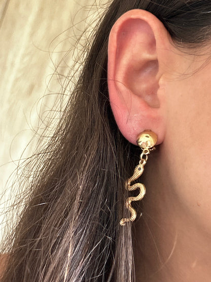 עגילי קליפס נחש עין שחורה