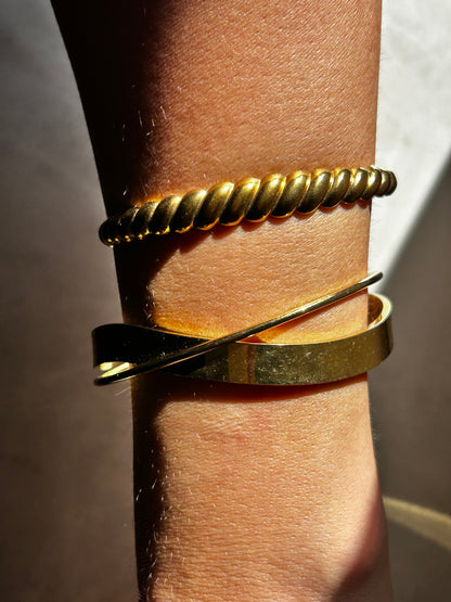 צמיד קשיח פס עבה דק ס.סטיל